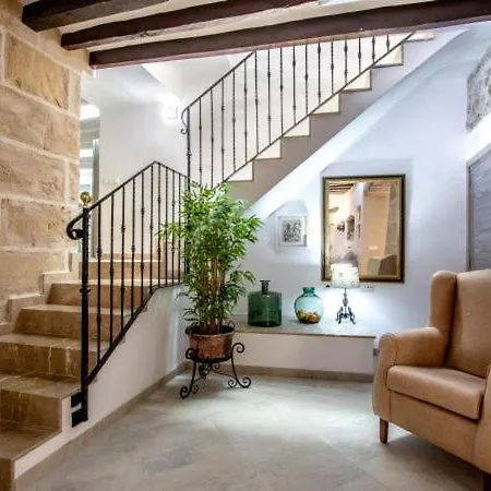 Sleeps 8 With Pool Air Con And Wifi