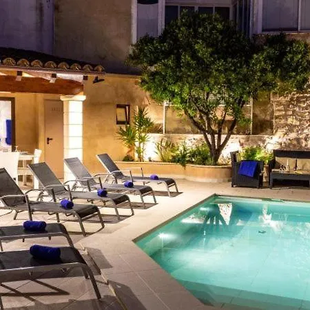 Villa Sleeps 8 With Pool Air Con And Wifi