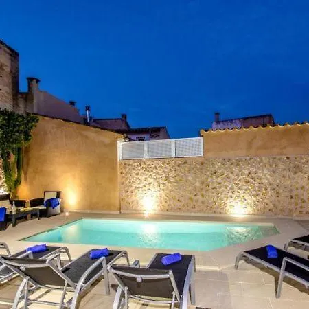 Sleeps 8 With Pool Air Con And Wifi Villa