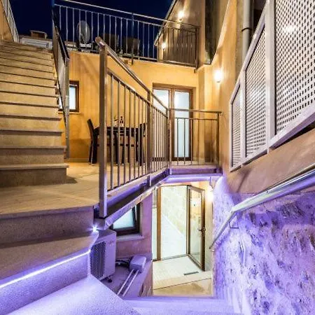 Sleeps 8 With Pool Air Con And Wifi Villa