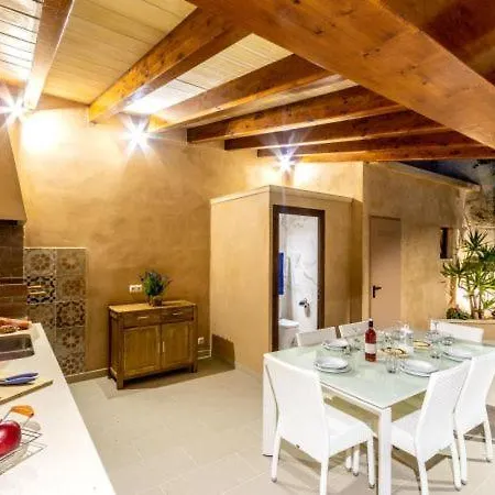 Sleeps 8 With Pool Air Con And Wifi Villa Pollenca